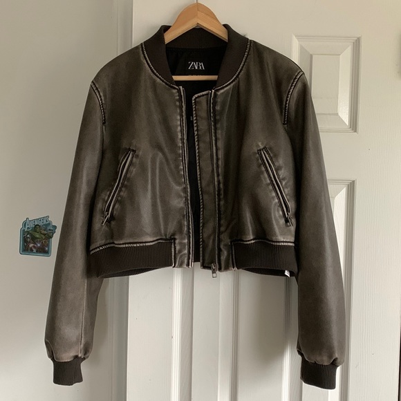 Zara Jackets & Blazers - Zara Cropped Faux Leather Bomber